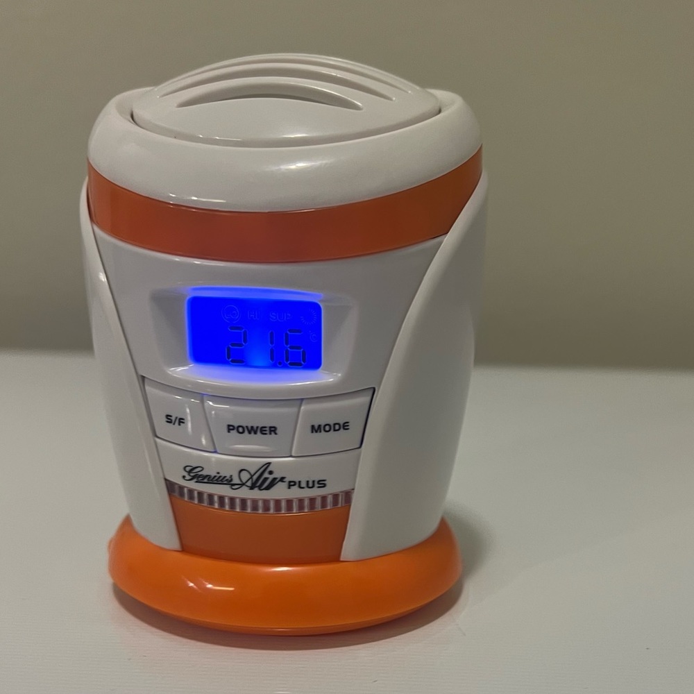 GENIUS Air Plus refrigerator refresher and thermometer.New battery included.EUC